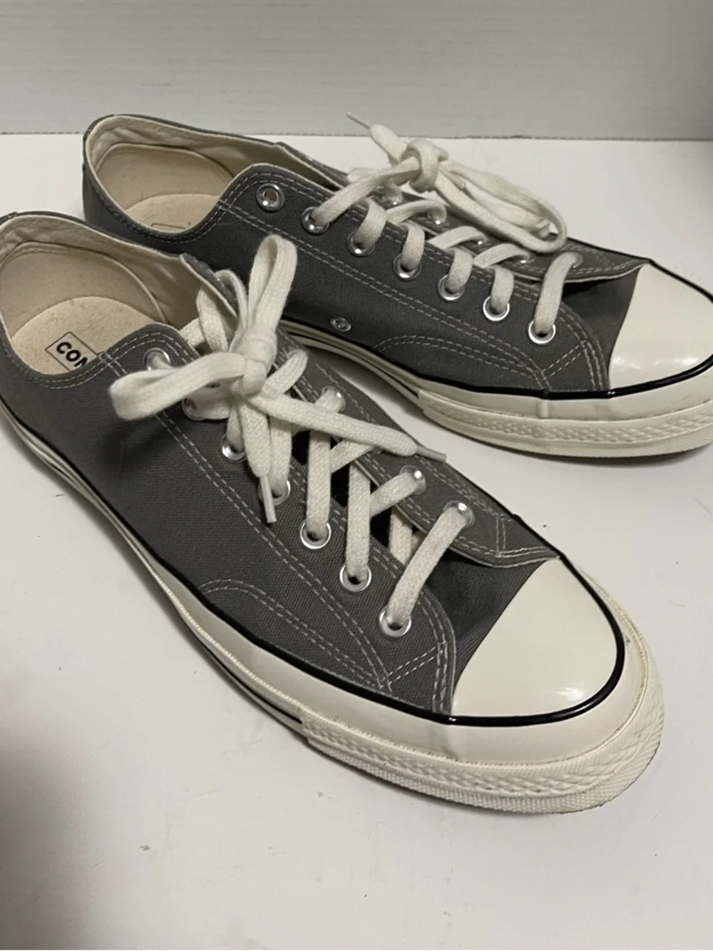 Converse Low-Top Sneakers in Gray and White Canvas size 10.5 - Picture 6 of 6